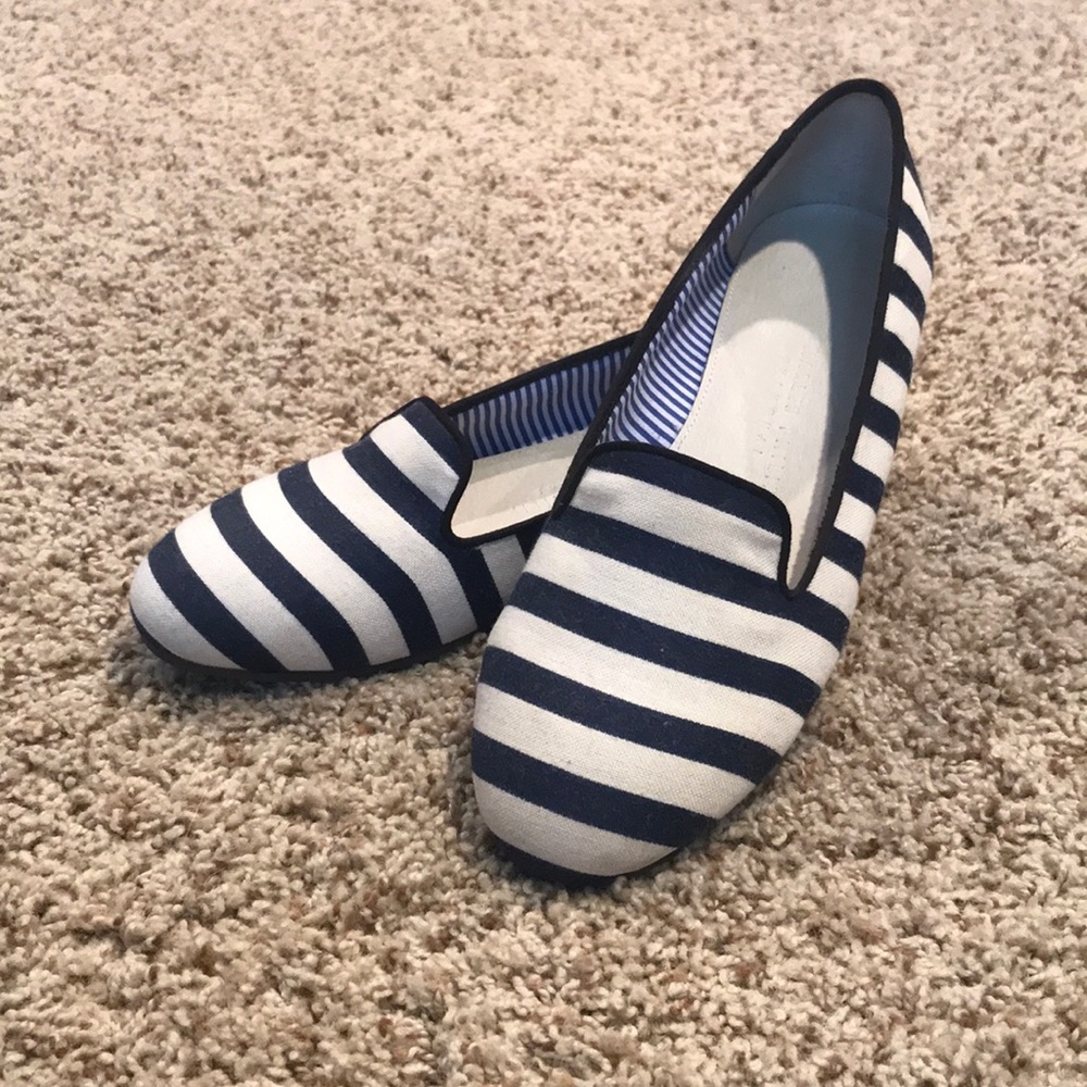 Women’s flats